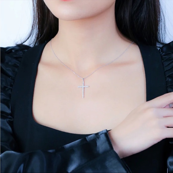 New Unisex 925 Silver Cross Pendant Necklace Cross Diamond Sparkling Necklace - Picture 3 of 5